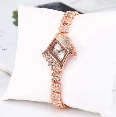 Picture of Best Watch For Smart Women Stylish Girls