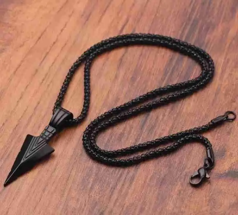 Picture of Arrow Rocking Pendant for Men and Boys Silver Plated Alloy Chain