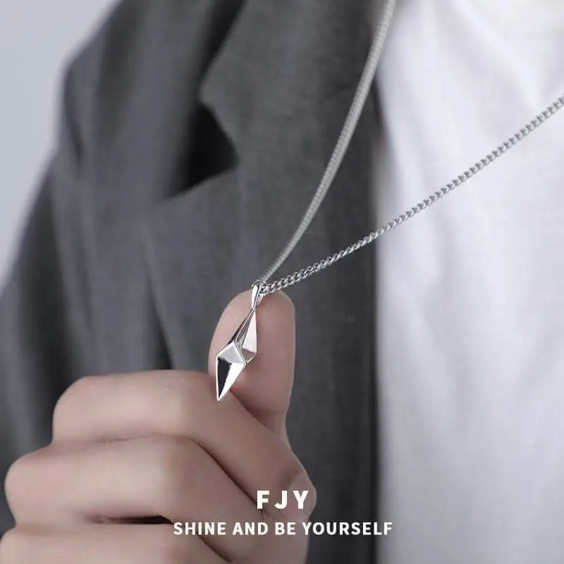 Picture of Lightning Bolt Shaped Necklace For Men, Fashion Domineering Personality Hiphop Pendant, Simple Couple Long Jewelry