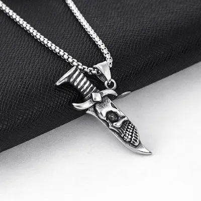 Picture of Korean Clavicle Chain Diamond Necklace Fashion Jewelry Necklace for Men