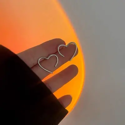 Picture of Trendy Fashionable Korean Elegant Cute Rhinestone Love Pearl Stud Earrings for Girls