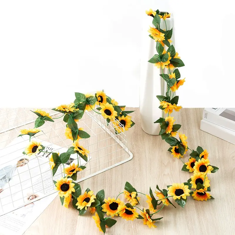 Picture of Sunflower Bloom Decoration Garland