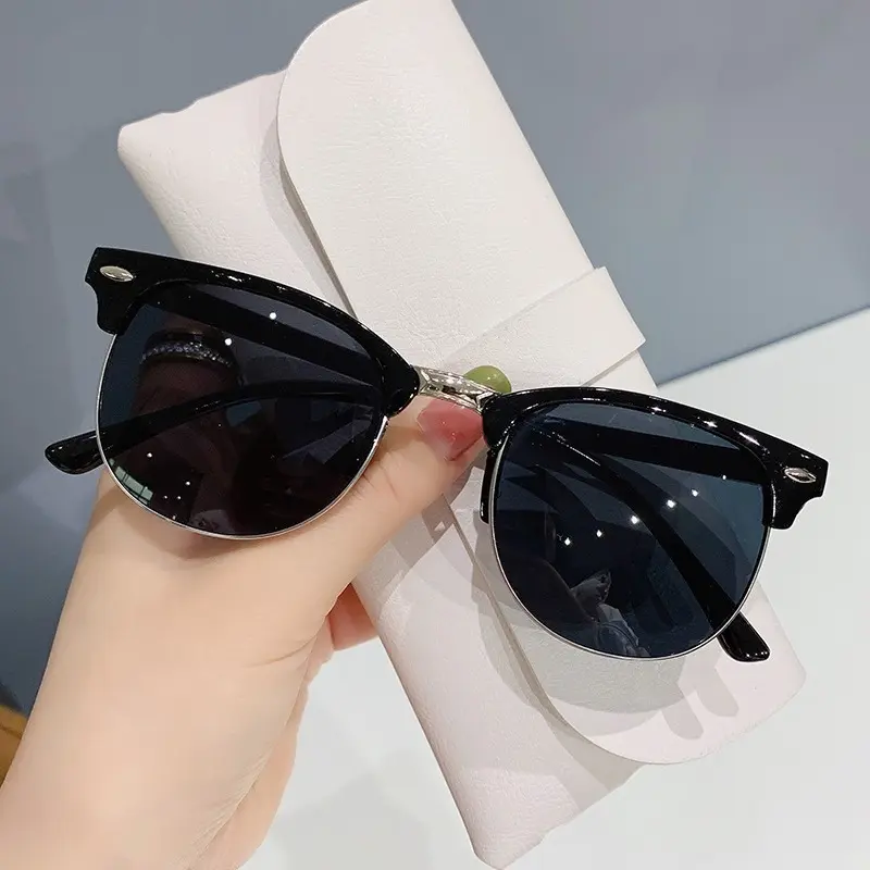 Picture of New Trendy Look Very Stylish Black Sunglass for Men
