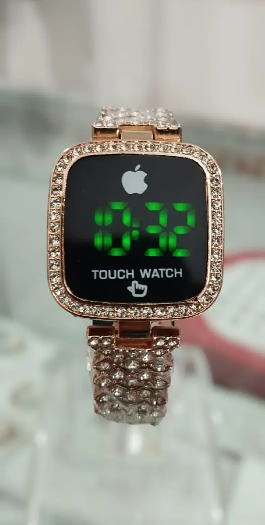 Picture of Stylish & Fashionable Elegant Mirror Quartz Ladies Watch