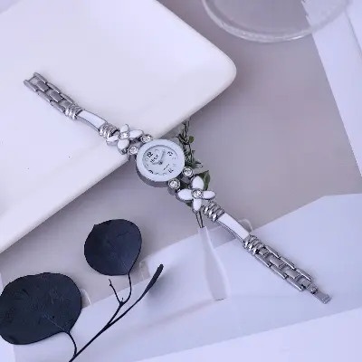 Picture of Watches for Women Analog Quartz Rhinestone Diamond Watch Fashion Dainty Women's Wrist Watch