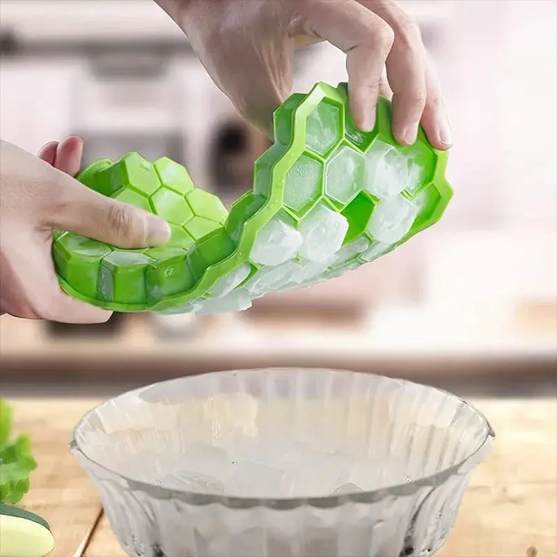 Picture of New High Quality Silicone Ice Cube Tray with Cover Food Grade Small Kitchen Appliances Ice Makers