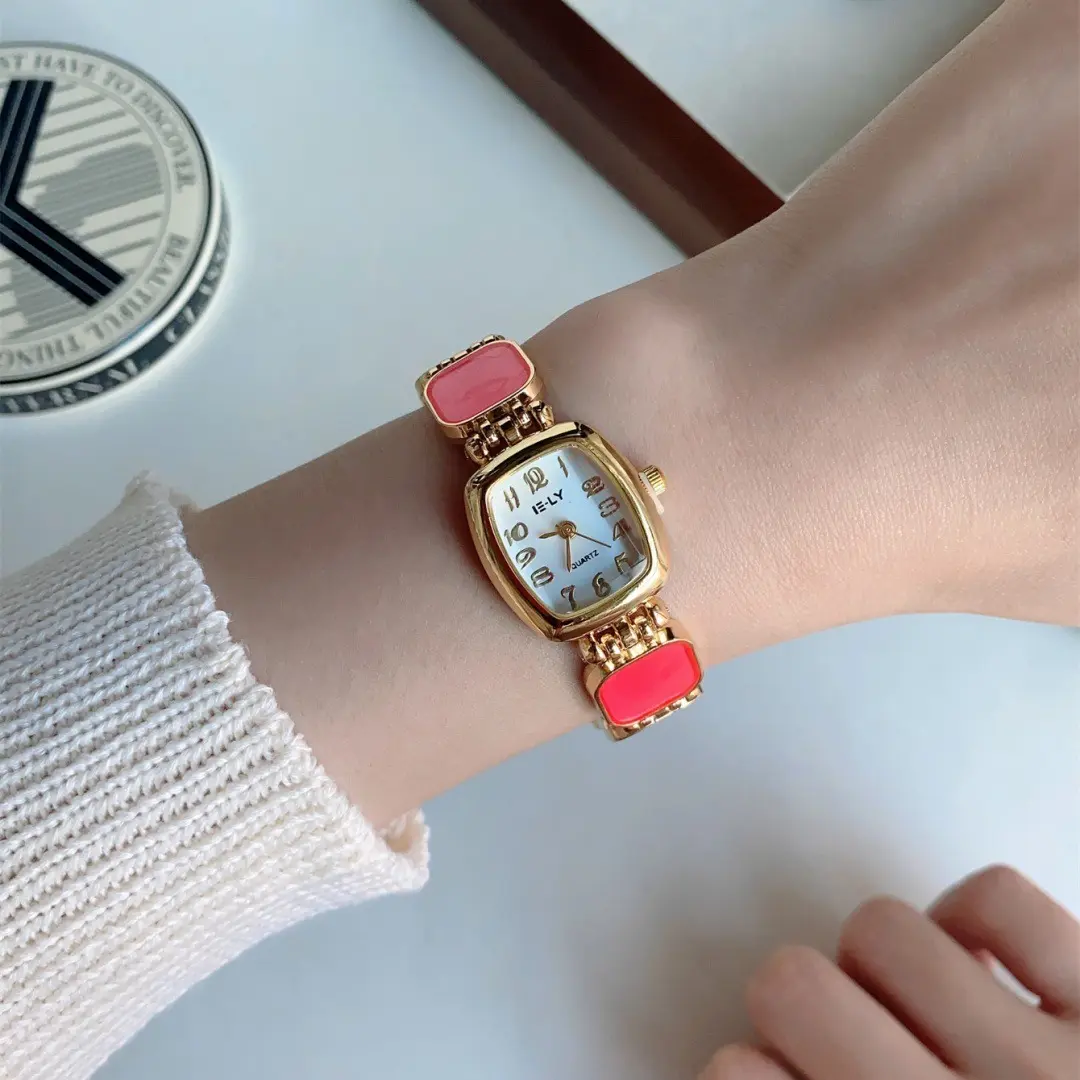 Picture of Luxury Fashion Watch Casual Watch For Women