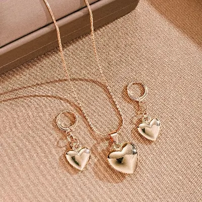 Picture of Fashion Golden Heart Pendant Earrings Necklace Bracelet Jewelry Set