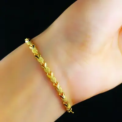 Picture of Hypoallergenic Gold Plated Titanium Fashion Jewelry Bracelet For Women