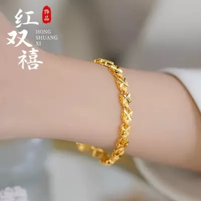 Picture of Purely Polished Simple Gold Plated Bracelet For Women