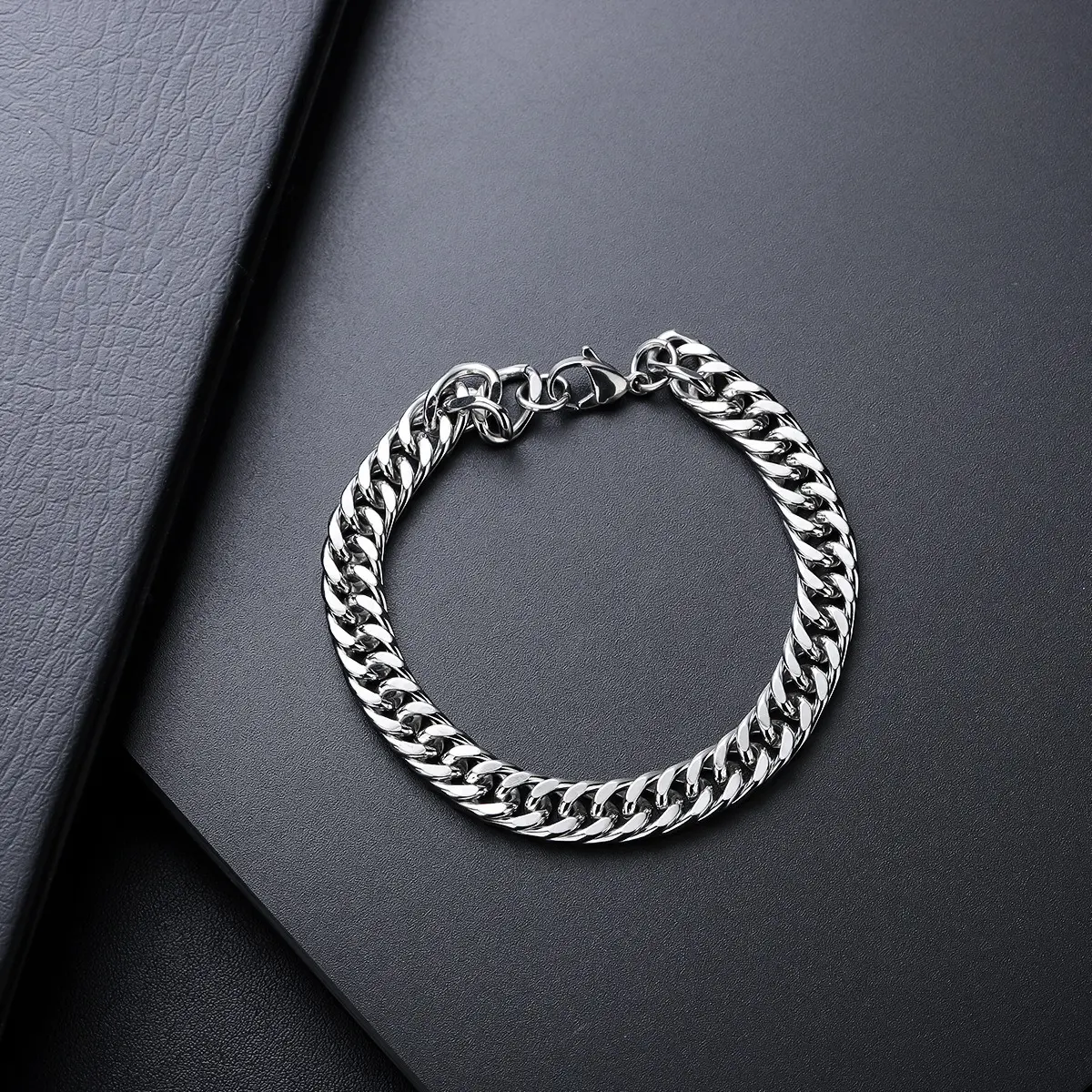 Picture of Stainless Steel Silver Chain Necklace For Men