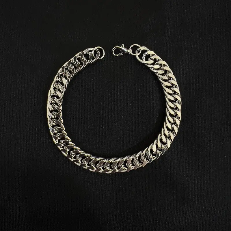 Picture of Men's 8mm Gold/Black Cuban Link Chain Bracelet  Stainless Steel