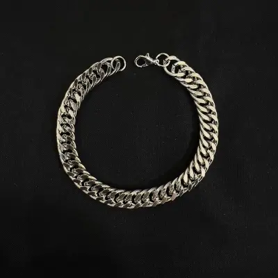 Picture of Men's 8mm Gold/Black Cuban Link Chain Bracelet  Stainless Steel