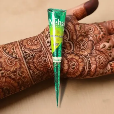 Picture of Neha সবুজ হেনা মেহেদী (25 গ্রাম)-1 পিস কোন - mehedi design sticker paper