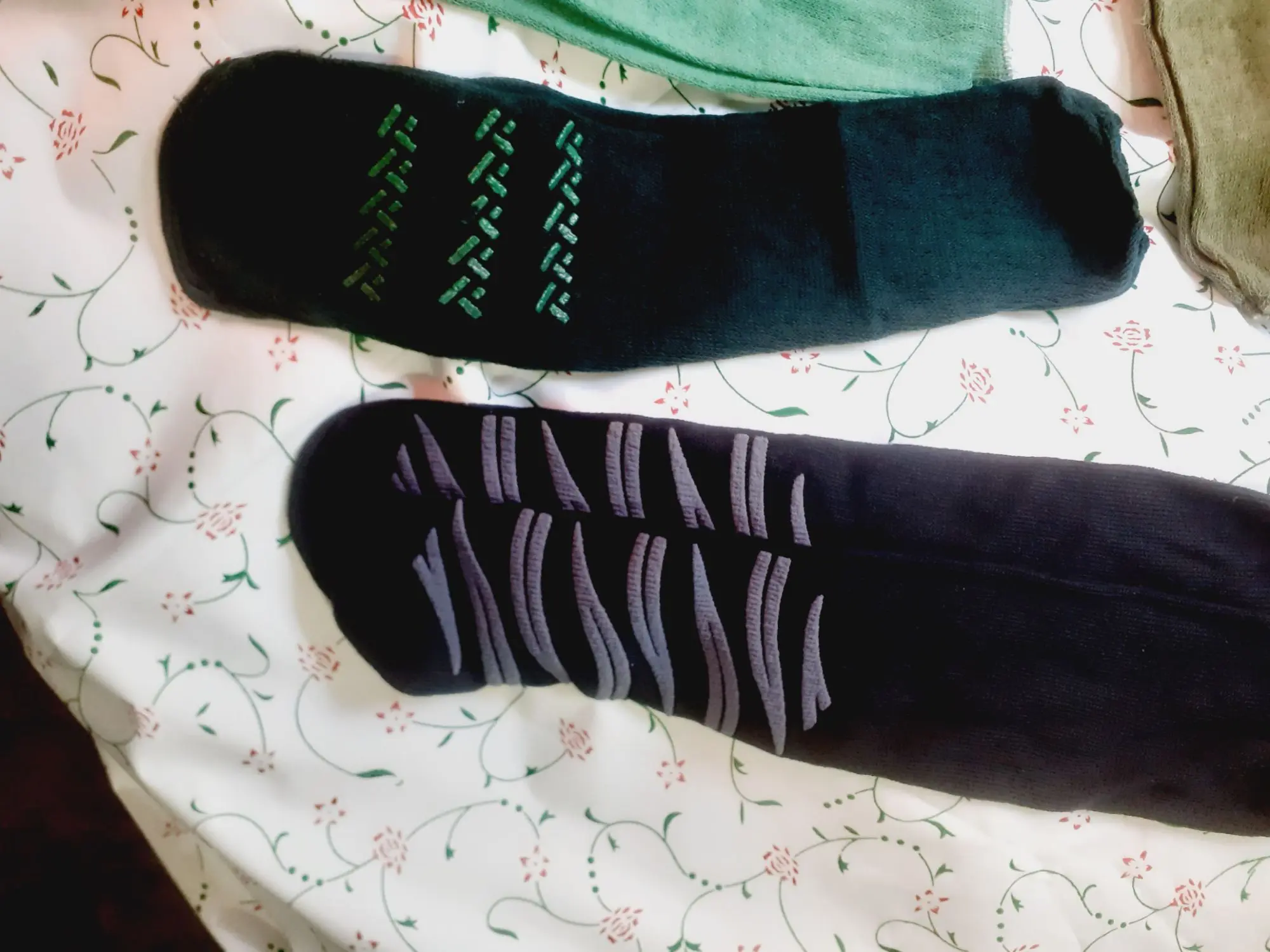 Picture of 2 Pair Anti Slip Grip Non Skid Crew Cotton  Socks