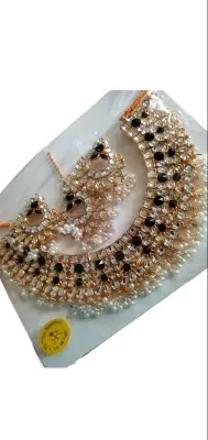 Picture of Nice Stone Choker Necklace with Earrings and tickli set