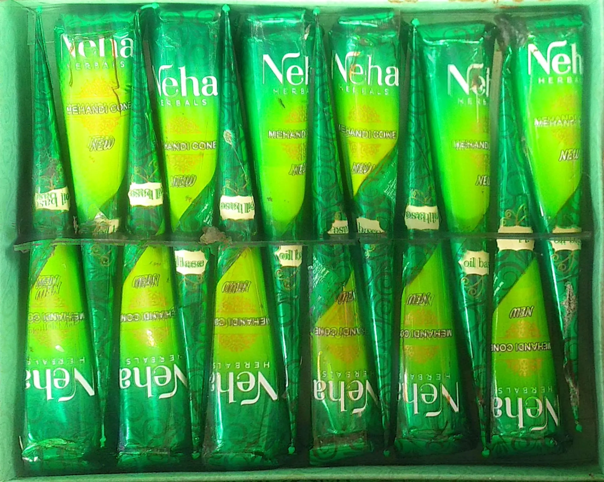 Picture of Neha Green Oil Based Mehedi 1 Piece
