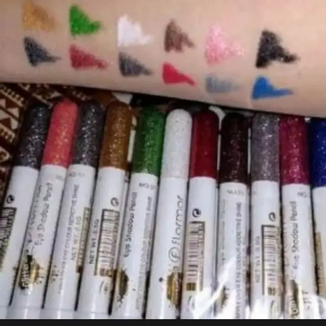 Picture of 1 Piece Glitter Eyeshadow (any 1 color randomly)