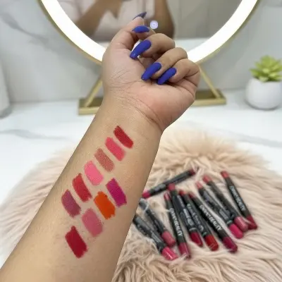 Picture of 6 Pieces Handiyan Beauty Lip Pencils (6 pieces)