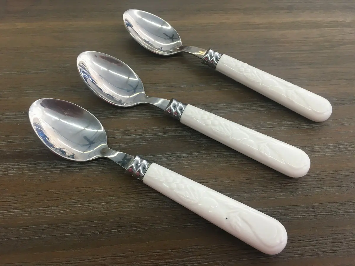 Picture of 3 pieces tea spoon and 3 pieces fork (combo 6)