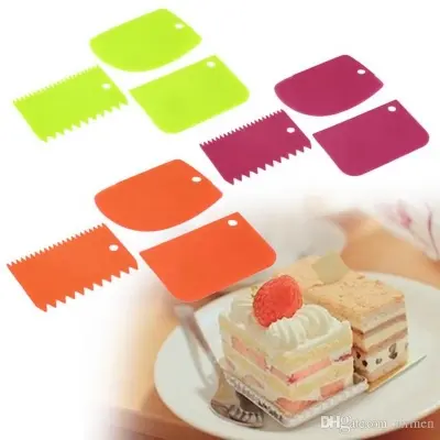 Picture of 3 Pieces Plastic Cake Scraper (3 Pieces in 1 set)