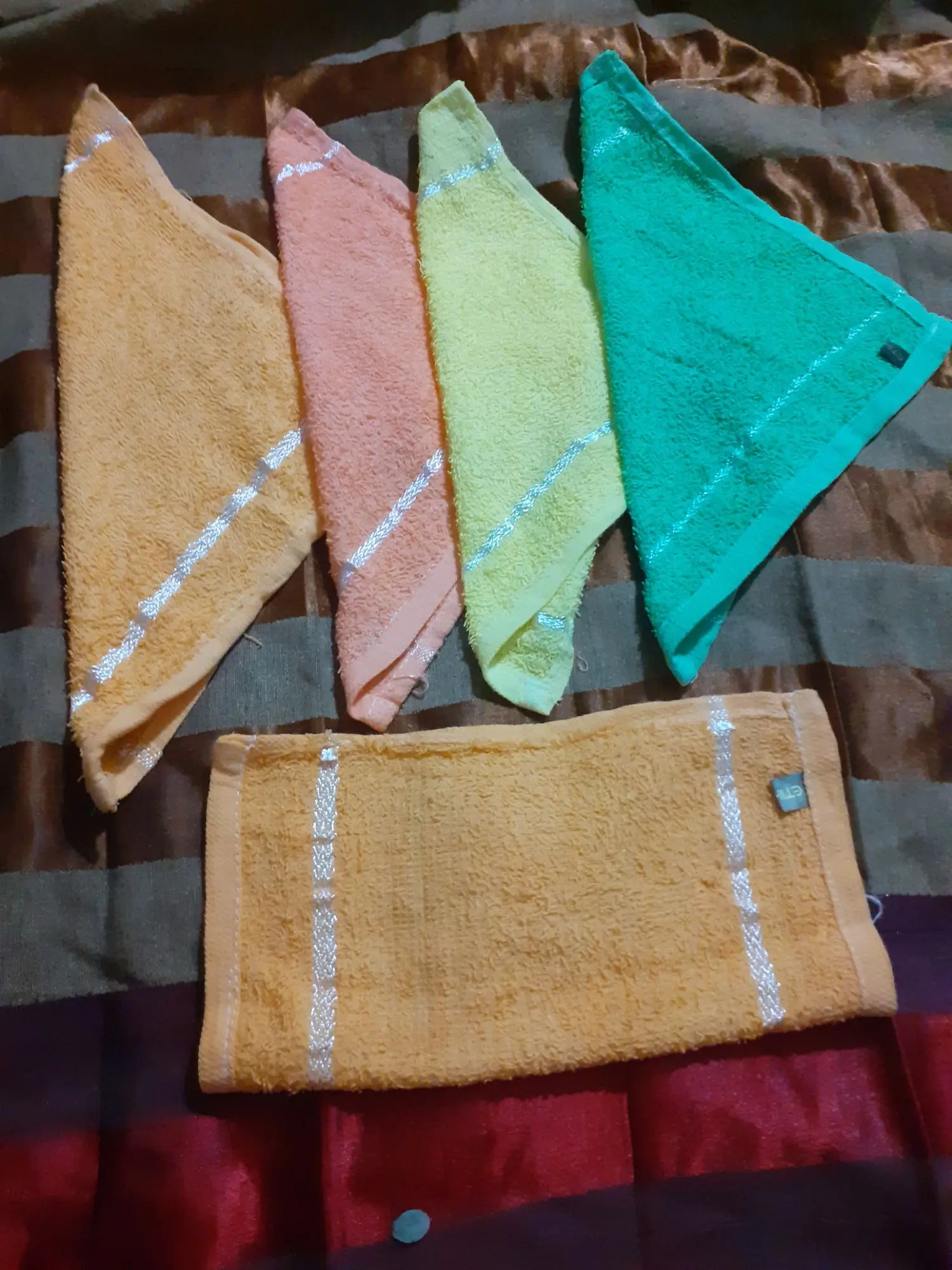 Picture of 4 Pieces Border Pocket Rumal or Handkerchiefs (4 Pieces)