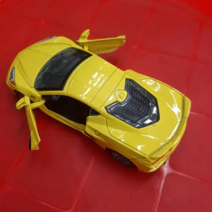 Picture of 1;32 Lambarghini aventador sv lp750-4 dicast metal super toy ca(Yellow)