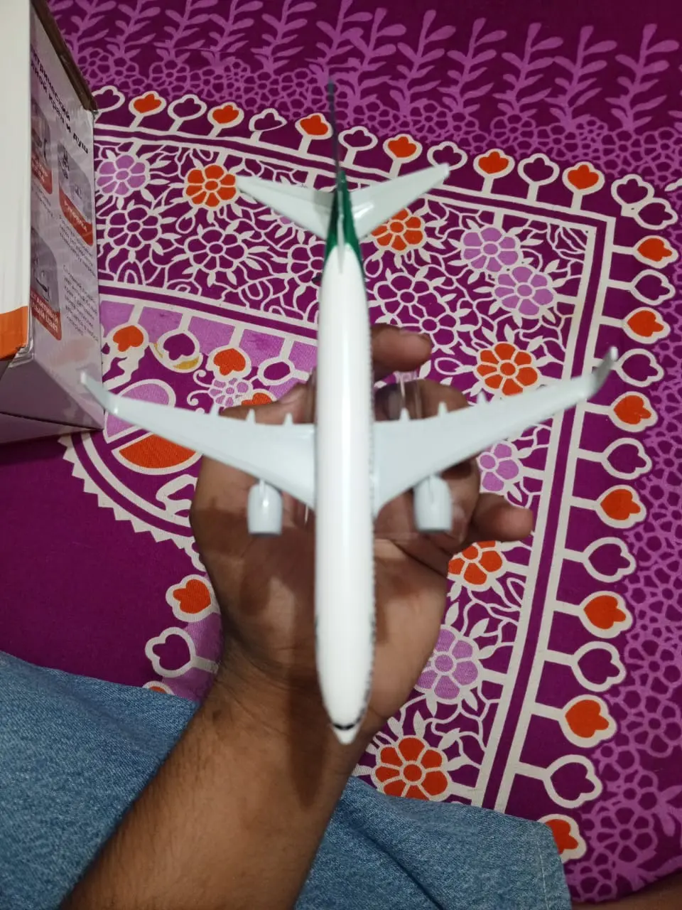 Picture of 16 Cm Metal Alloy Plane Air Biman Bnnladesh Airlines Boeing 737B737 800 Airplane Stand Aircraft Gift