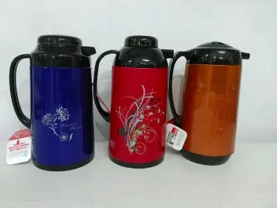 Picture of 1 liter metallic body vacuum push flask mixed color