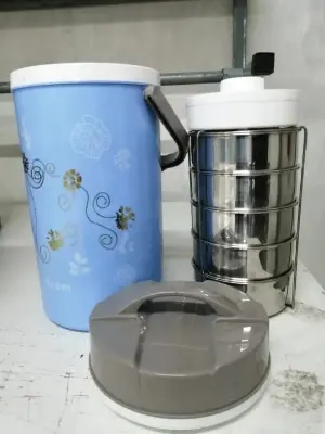 Picture of Kiam Monalisa Steel Hot Tiffin Carrier 5 BATI Lunch Pot (5 SS Pot and 1 Plastic Pot)