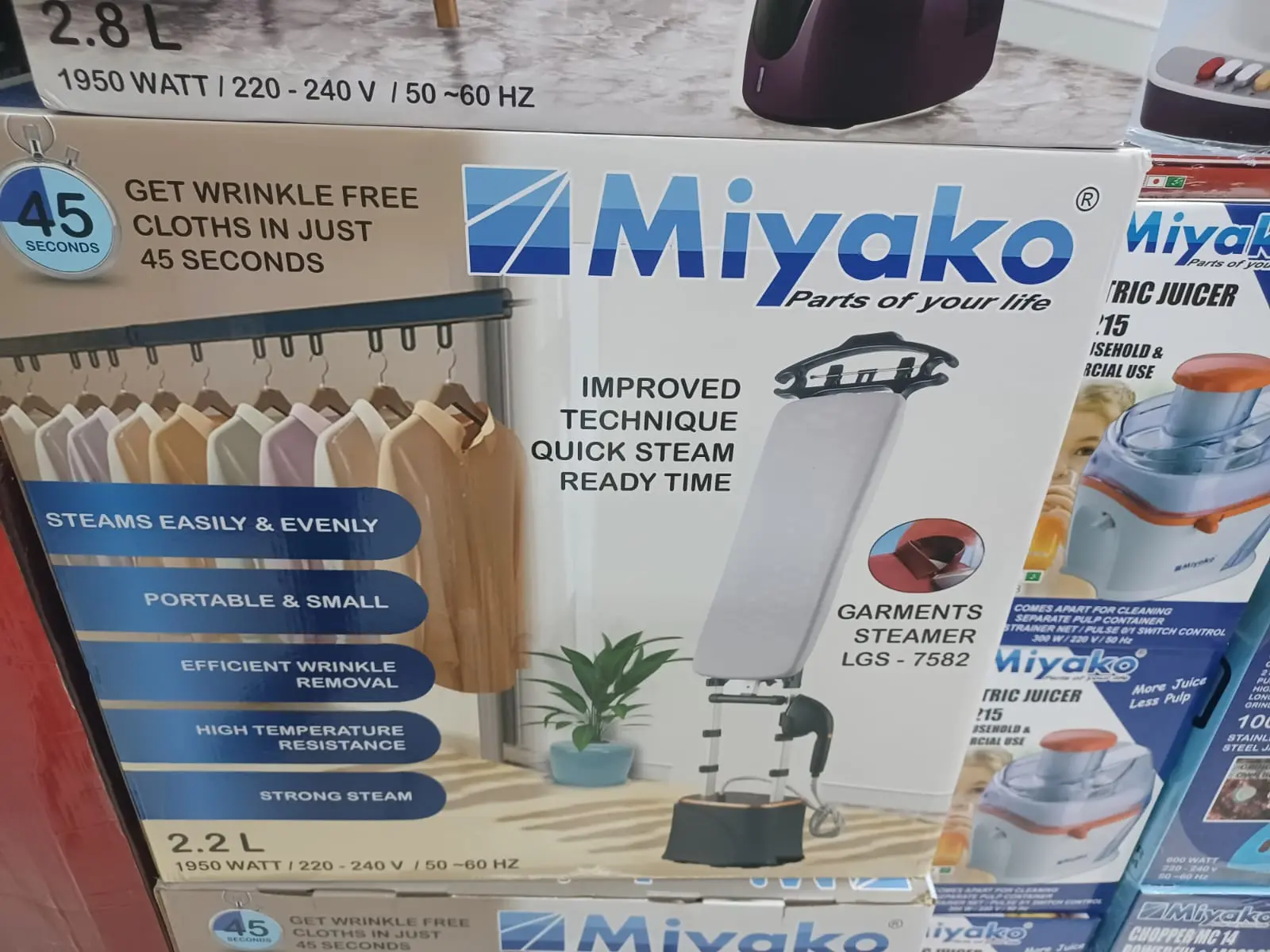 Picture of Miyako 2.2 Ltr Garments Steammer LGS 7582/ 1950 Watt/220-240V /50~60 HZ