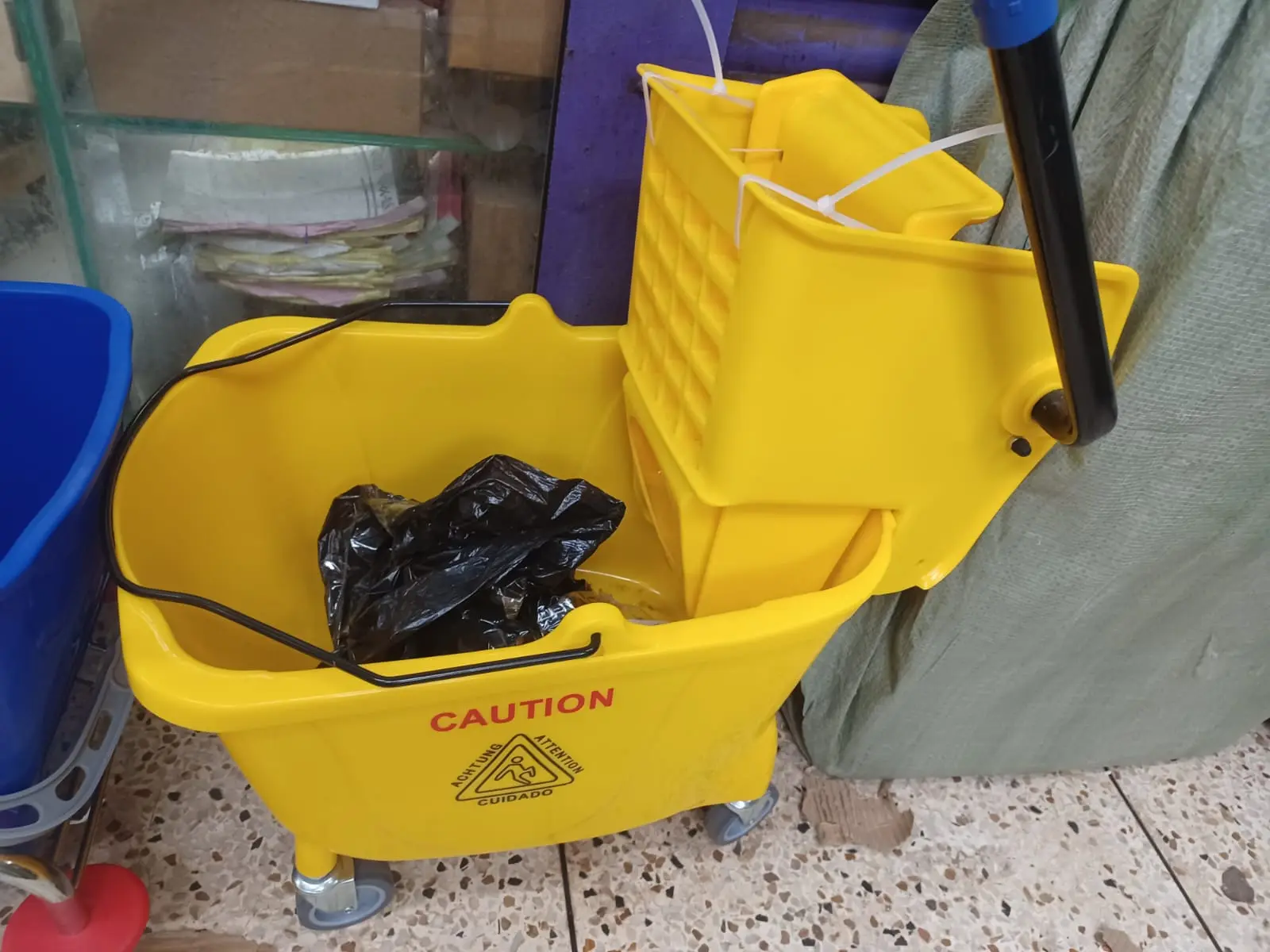 Picture of Simpli-Magic 79358 Commercial Mop Bucket with Side Press Wringer, 32LITER Yellow