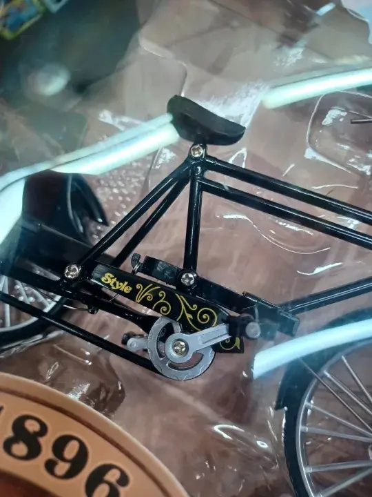 Picture of Three-Wheeled Rickshaw Simulated Alloy Model Cross-Border Toy 28 Bars Bicycle Retro Nostalgic Collection Ornaments(Black)