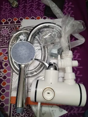 Picture of Instant electric heating water pocket and showers(White)