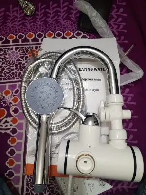 Picture of Instant Electric Heating Water Faucet for Bathroom Wall - RX-001(White)