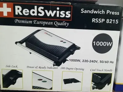 Picture of RedSwiss Sandwich Press RSSP 8215