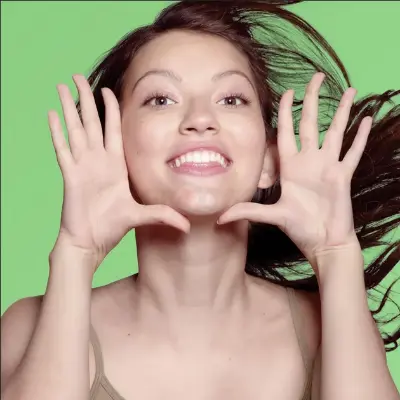 Picture of ST. Ives Blackhead Clearing Green Tea Scrub-170g