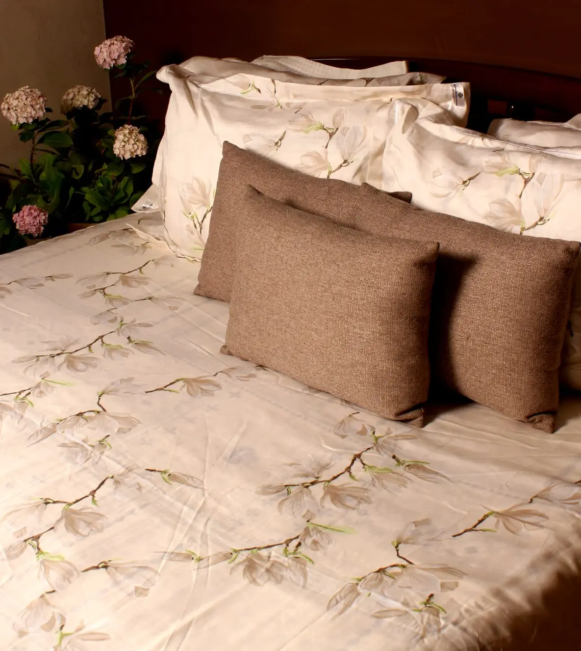 Picture of 100% Premium Cotton Bedsheet Set (Includes 1 Bedsheet and  4 Pcs Pillow Covers)