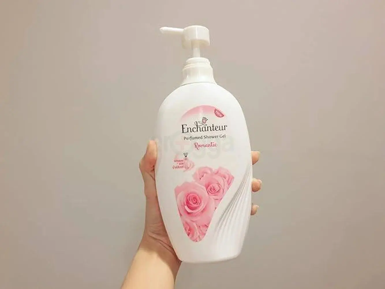 Picture of Enchanteur Romantic Perfumed Shower Gel 550ml - Floral