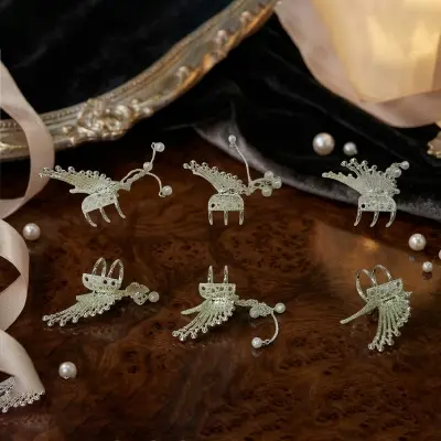 Picture of Super Quality Multicolour stylish Hair Clutcher for girls and women, Kakra, 1pcs