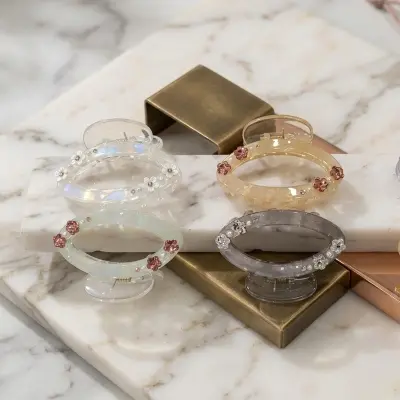 Picture of Super Quality Multicolour stylish Hair Clutcher for girls and women, Kakra, 1pcs