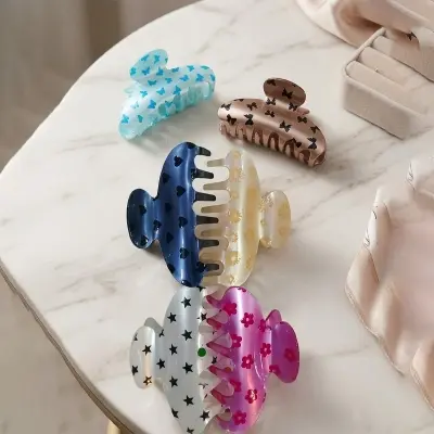 Picture of Super Quality Multicolour stylish Hair Clutcher for girls and women, Kakra, 1pcs