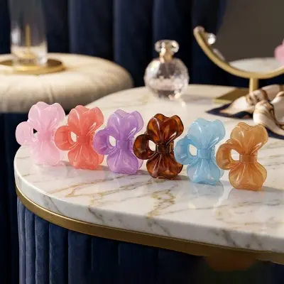 Picture of Super Quality Multicolour stylish Hair Clutcher for girls and women, Kakra, 1pcs