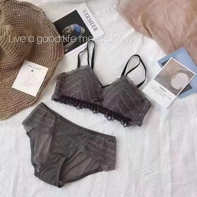 Picture of Deep V Push Up Bra & Panty Set (RBR003)