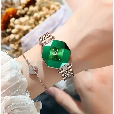 Picture of POEDAGAR Women Watch Luxury Green Diamond Quartz Ladies Watches Waterproof Stainless Stain Fashion Watches Girlfriend gift