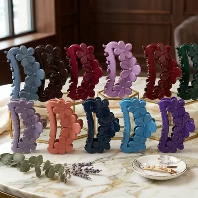 Picture of Super Quality Multicolour stylish Hair Clutcher for girls and women, Kakra, 1pcs