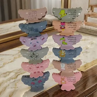 Picture of Super Quality Multicolour stylish Hair Clutcher for girls and women, Kakra, 1pcs