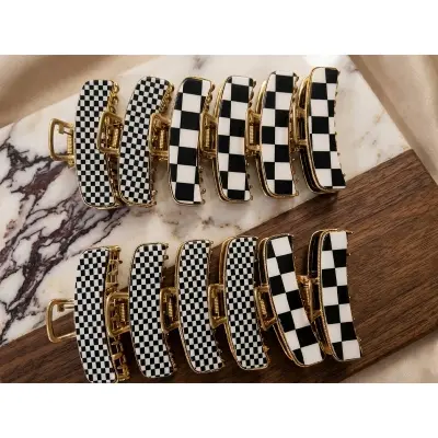 Picture of Super Quality Multicolour stylish Hair Clutcher for girls and women, Kakra, 1pcs