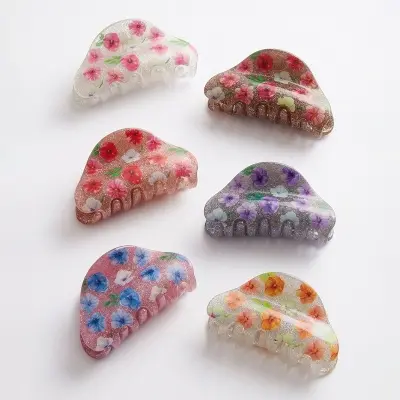 Picture of Super Quality Multicolour stylish Hair Clutcher for girls and women, Kakra, 1pcs