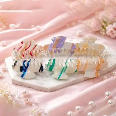 Picture of Super Quality Multicolour stylish Hair Clutcher for girls and women, Kakra, 1pcs